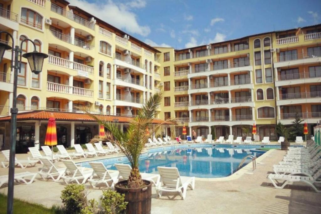 Уютные Апартаменты С Бассейном У Моря В Г. Солнечный Берег Sunny Beach Dış mekan fotoğraf